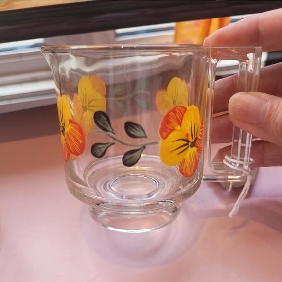 Cute painted pansy cream and sugar - Picture 8 of 11